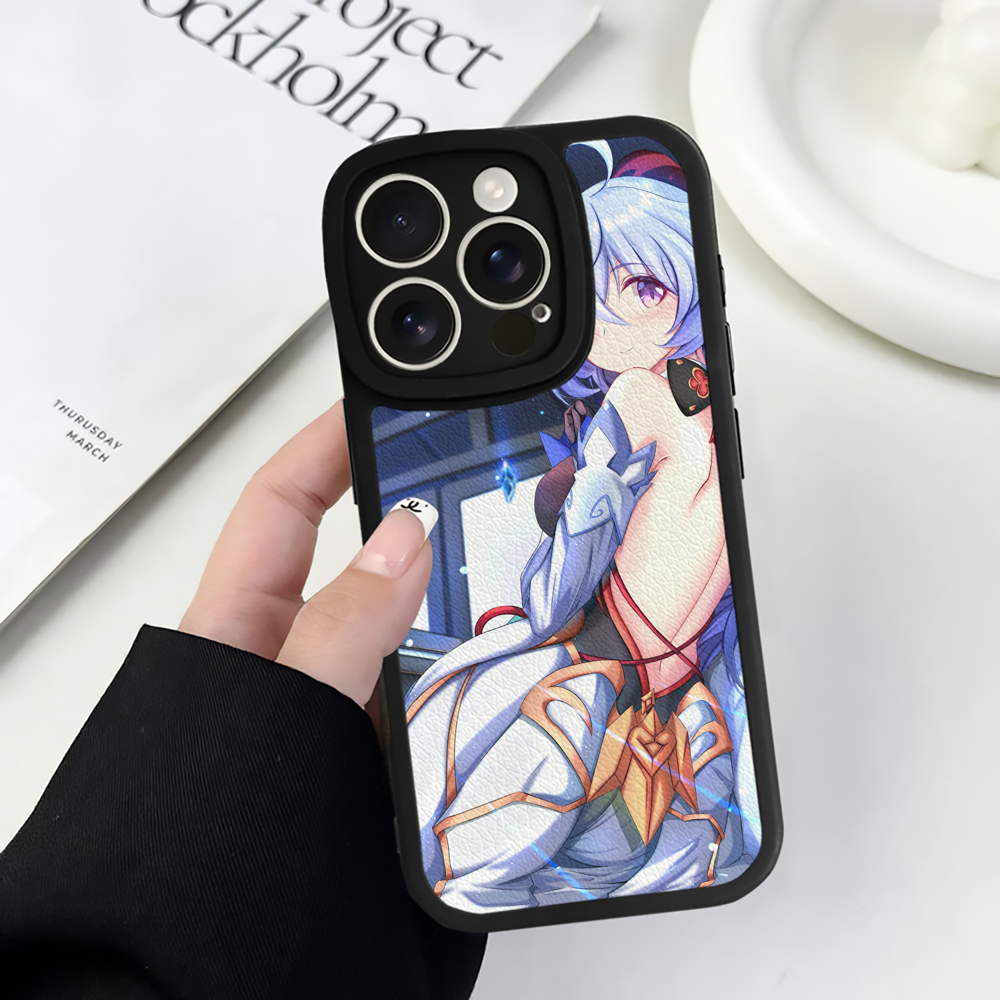 げんし神 genshin 【iPhone 16シリーズ対応】シリコンスマホケース（レザー調） 材質：シリコン